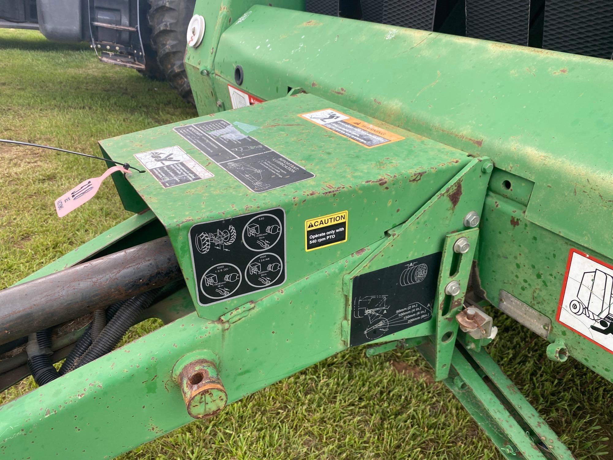 JOHN DEERE 566 ROUND BALER 15022 BALES ON IT HAS THE MONITOR MONITOR HAS BEEN REDONE BY AG EXPRESS