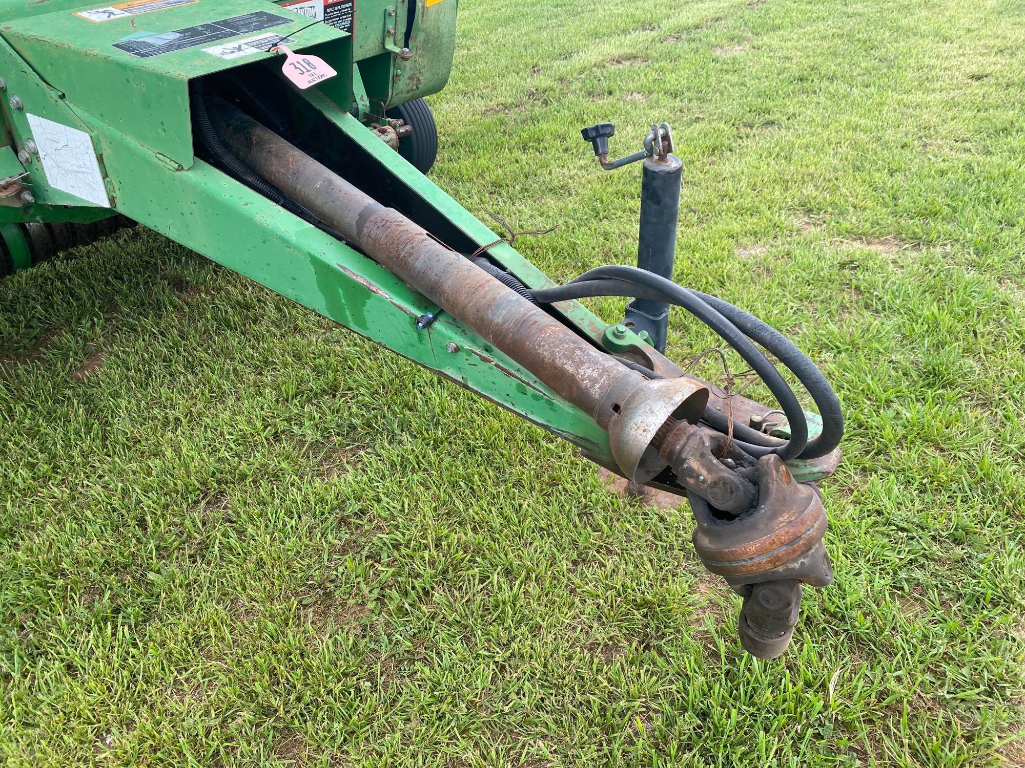 JOHN DEERE 566 ROUND BALER 15022 BALES ON IT HAS THE MONITOR MONITOR HAS BEEN REDONE BY AG EXPRESS