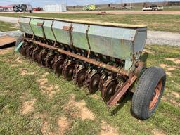 20 HOLE JOHN DEERE GRAIN DRILL 10 FT WIDE 6 IN SPACING