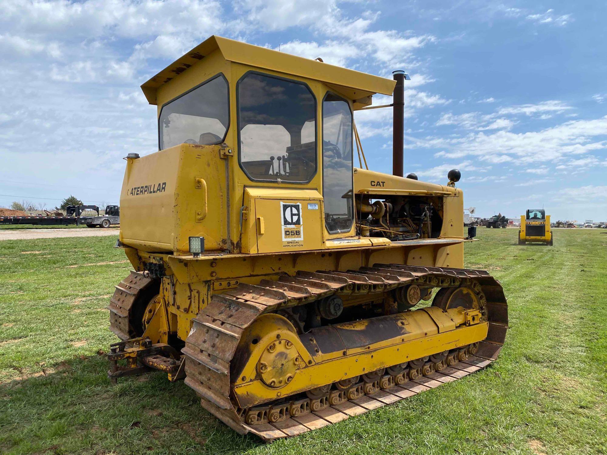 CAT D5B FARM TRACTOR 11167 HOURS 3306 CAT MOTOR 2FT PADS READ TO WORK AC WORKS 180 HP 3306 TURB0