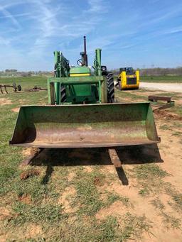 JOHN DEERE 4030... 260 LOADER SYNCRO RANGE TRANSMISSION, 2 REMOTES... 6882 HOURS, OPEN STATION... SE