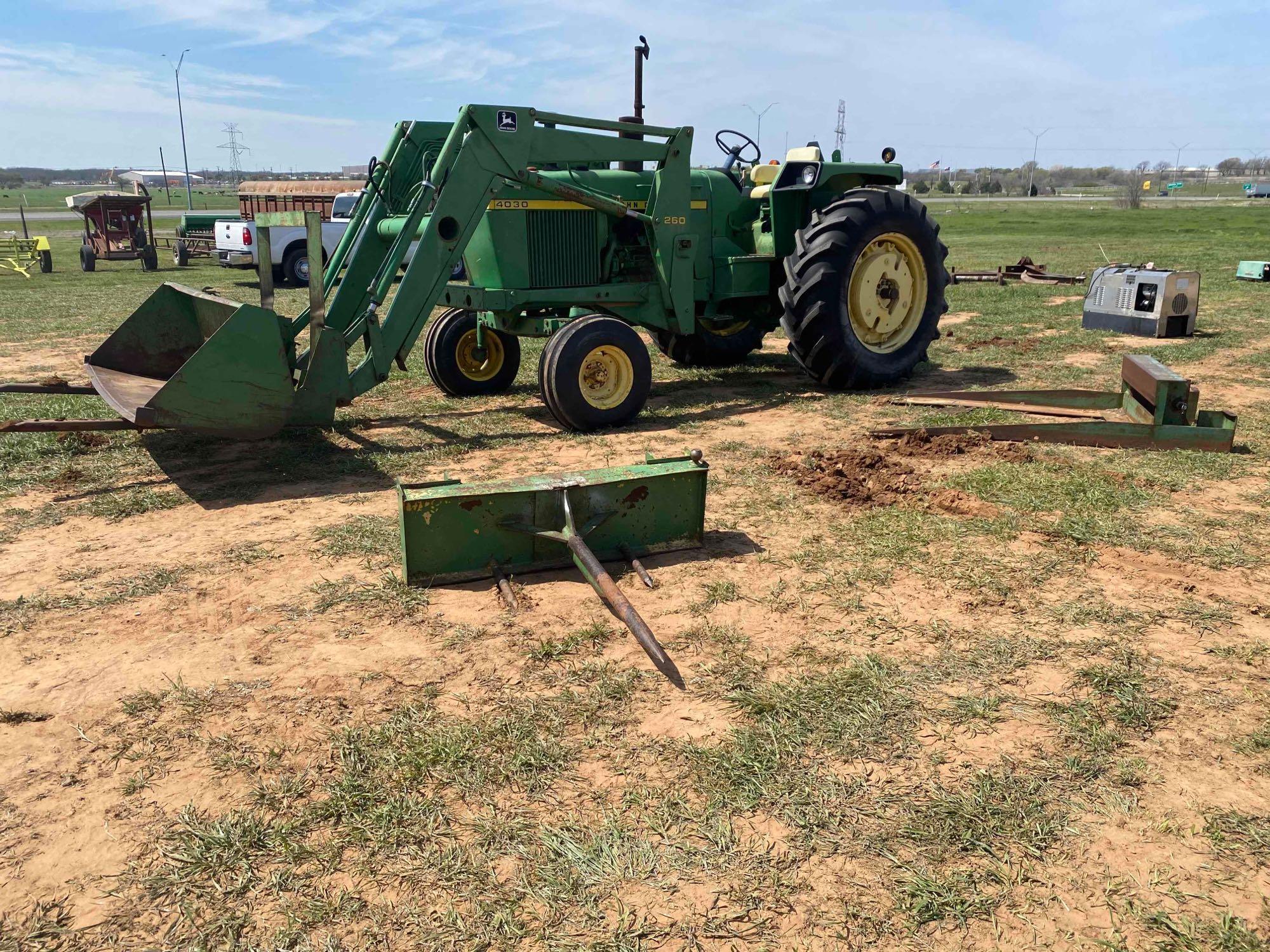 JOHN DEERE 4030... 260 LOADER SYNCRO RANGE TRANSMISSION, 2 REMOTES... 6882 HOURS, OPEN STATION... SE