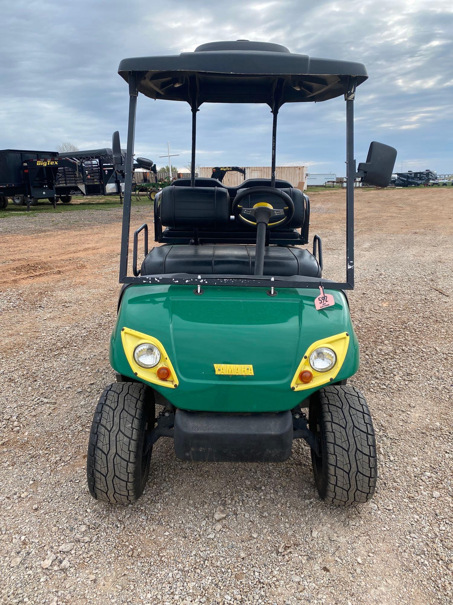 YAMAHA 2002 GOLF CART NEW TIRES, BENCH IN REAR FOLDS INTO A SEAT ELEC/OVER GAS POWERED ???????SELLS