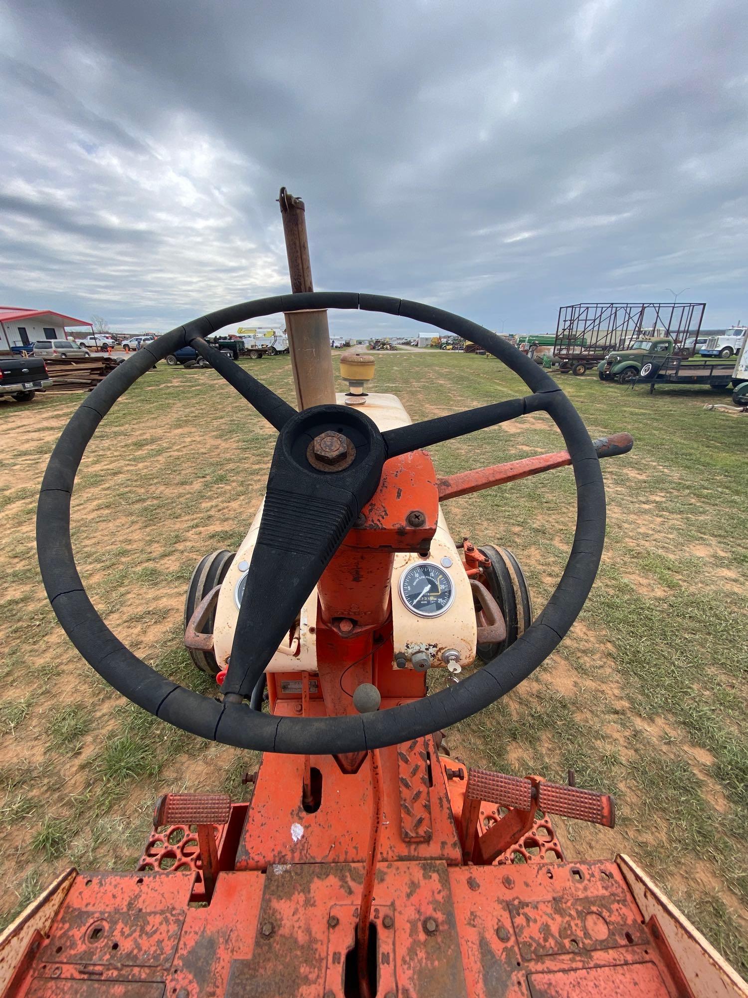 930 CASE TRACTOR COMFORT KING PROPANE POWERED 5731 HOURS