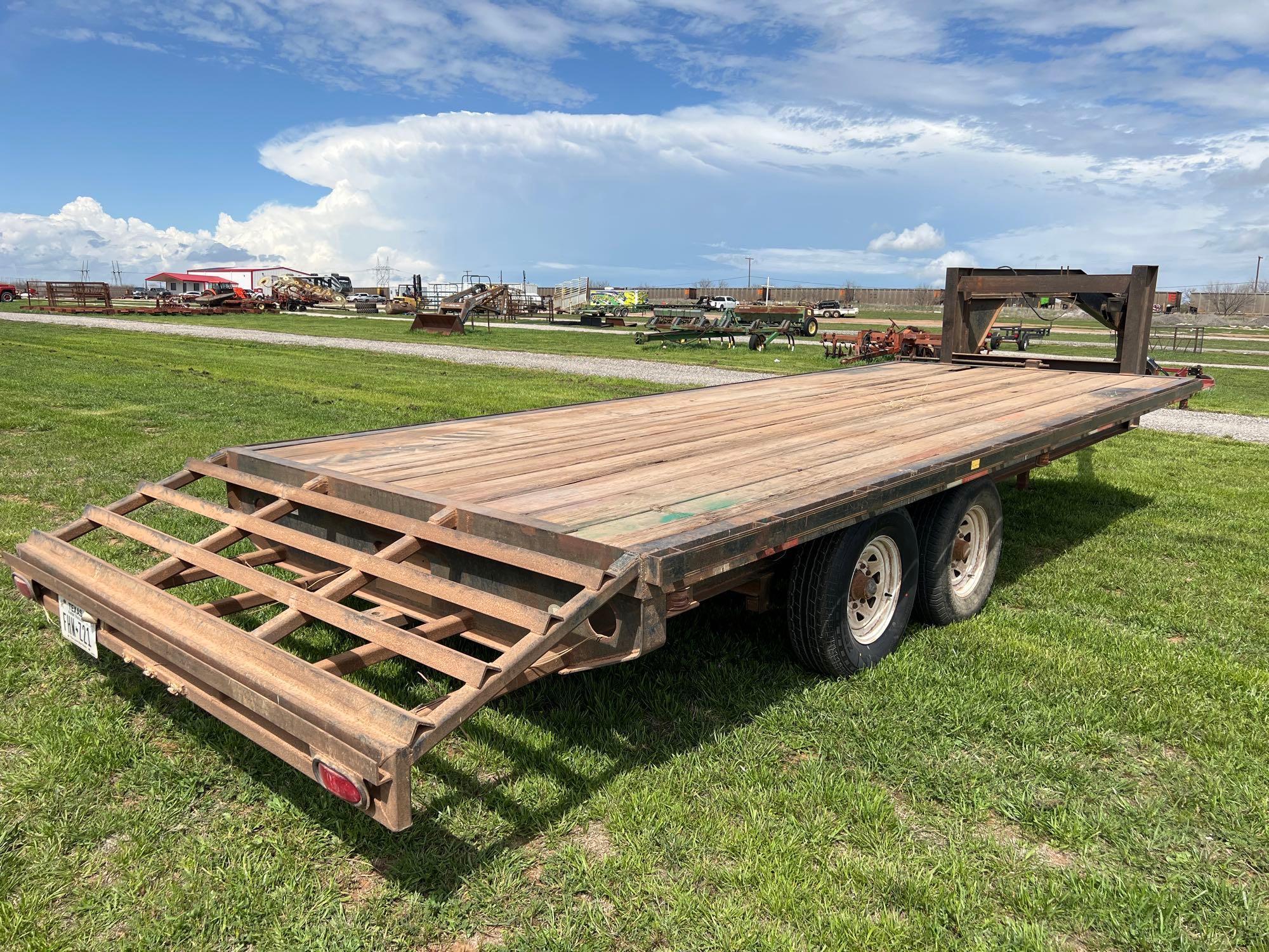 1984... BIG TEX...PULLOVER FLATBED WITH DOVE TAIL 7K 8 LUG AXLES 96" WIDE 20' DECK 3' DOVE SELLS WIT