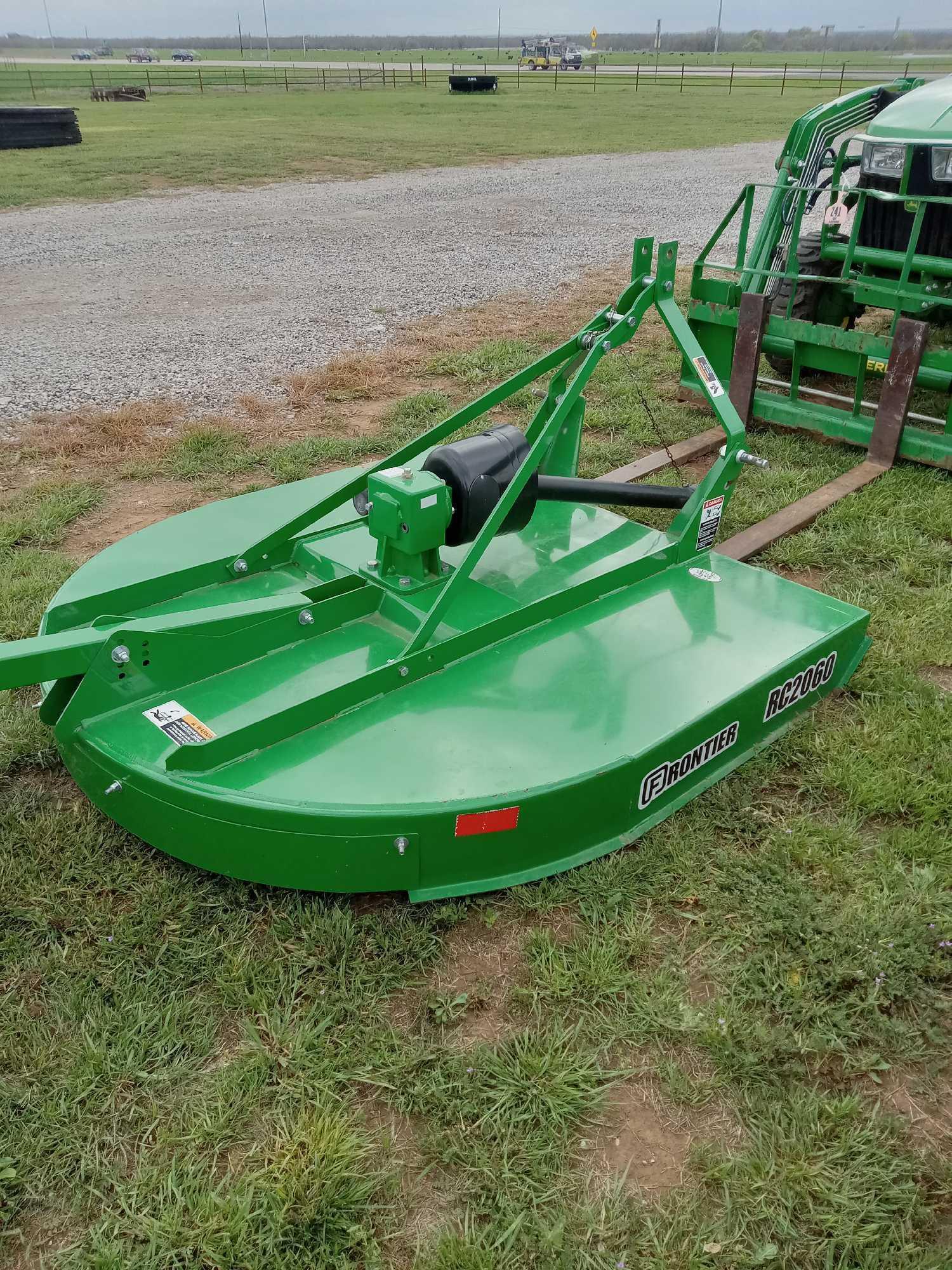 2021 JOHN DEERE 3025D TRACTOR