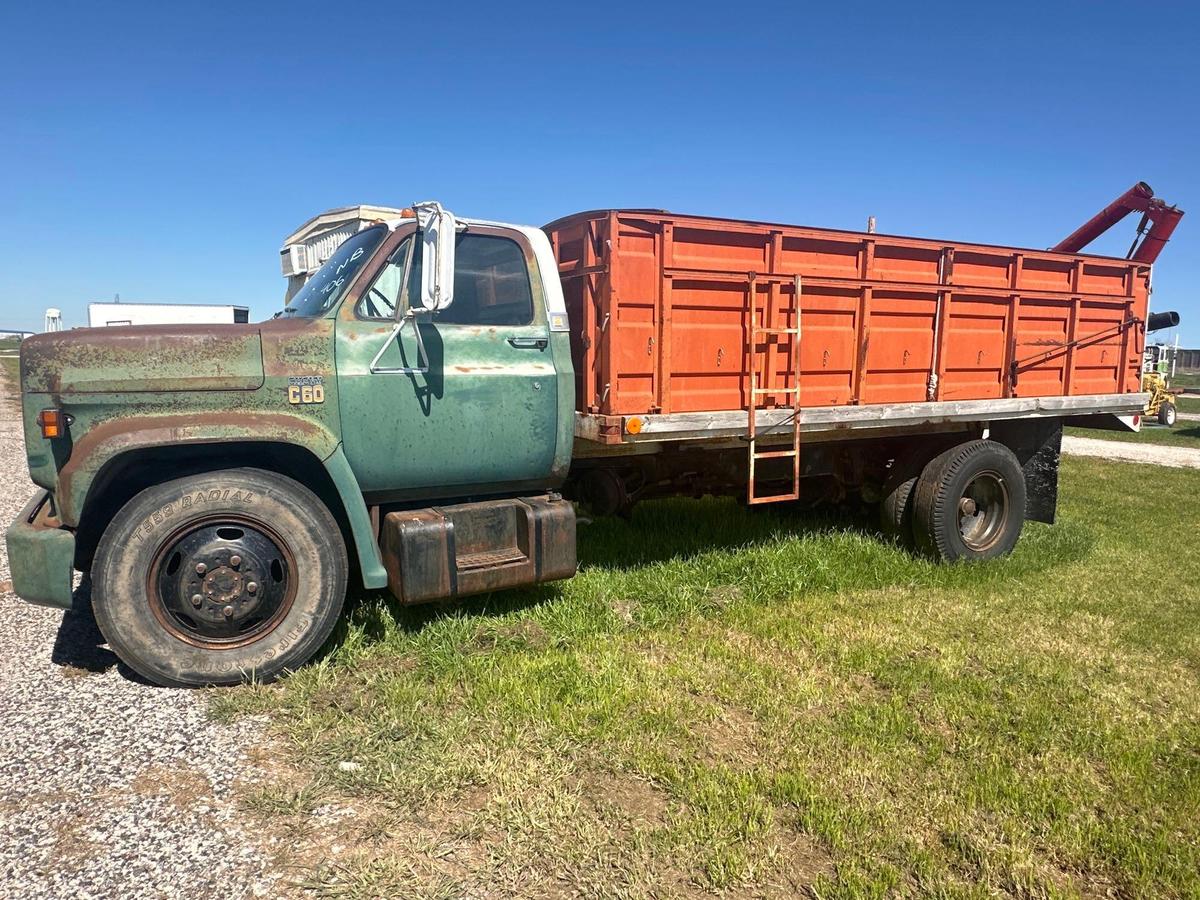 1974 CHEVY GRAIN TRUCK