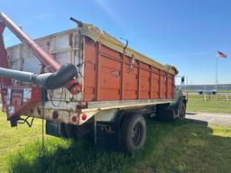 1974 CHEVY GRAIN TRUCK