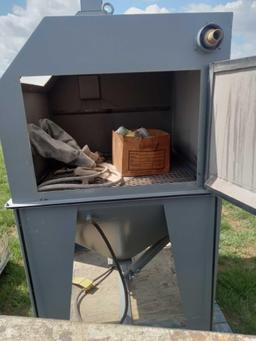 DAYTON SAND BLAST CABINET