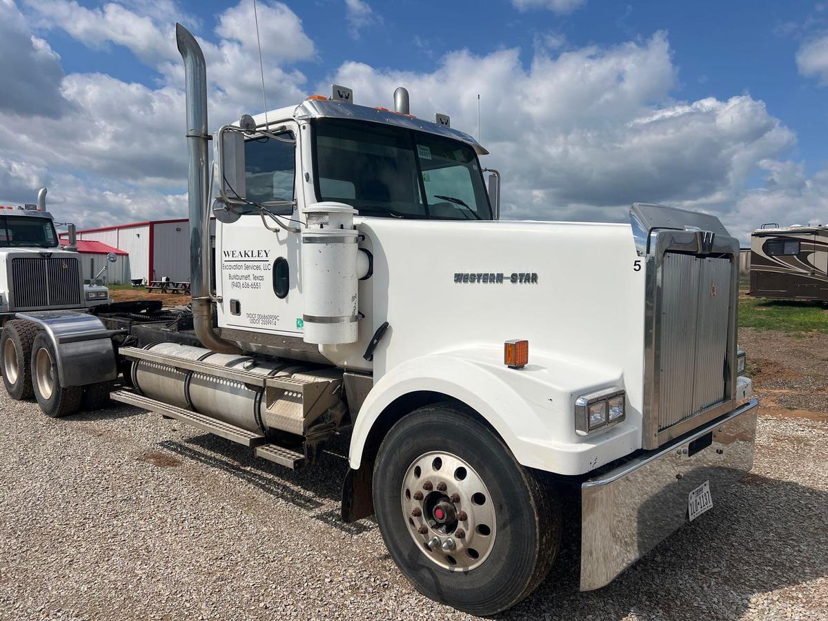 2000 Western Star Trucks 4900E Truck, VIN # 2WKEDDXJ6YK961343