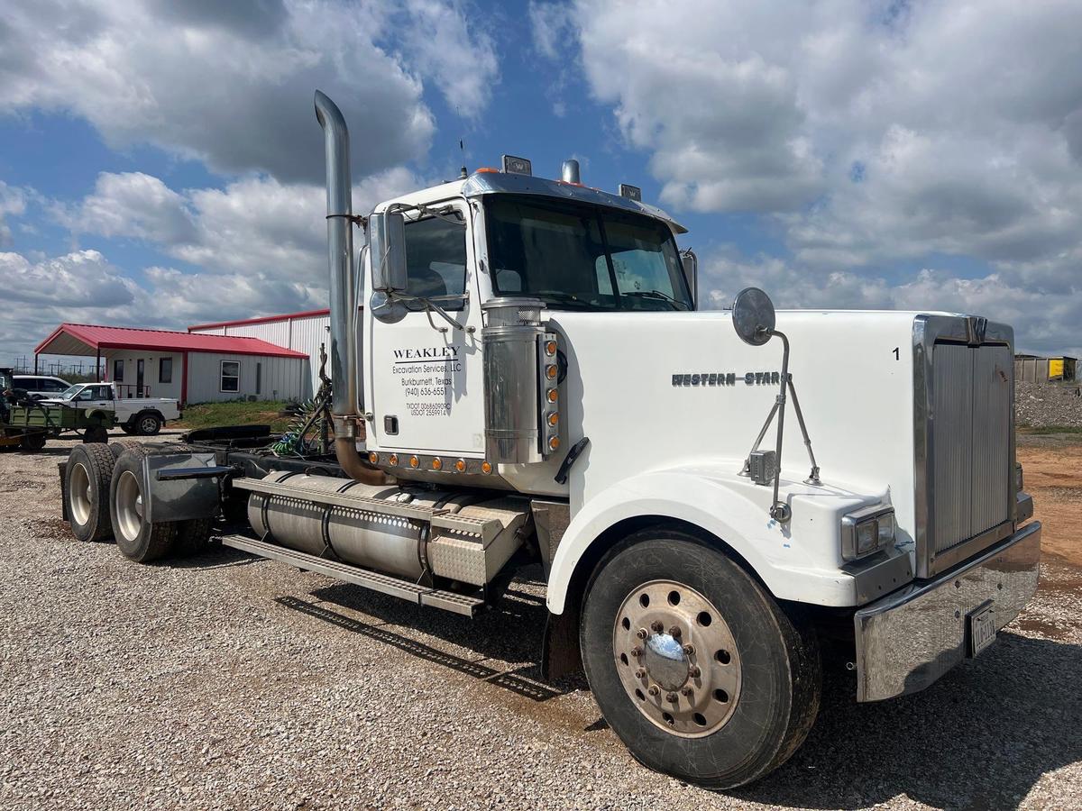 2000 Western Star Trucks 4900E Truck, VIN # 2WKEDDXJ6YK963545