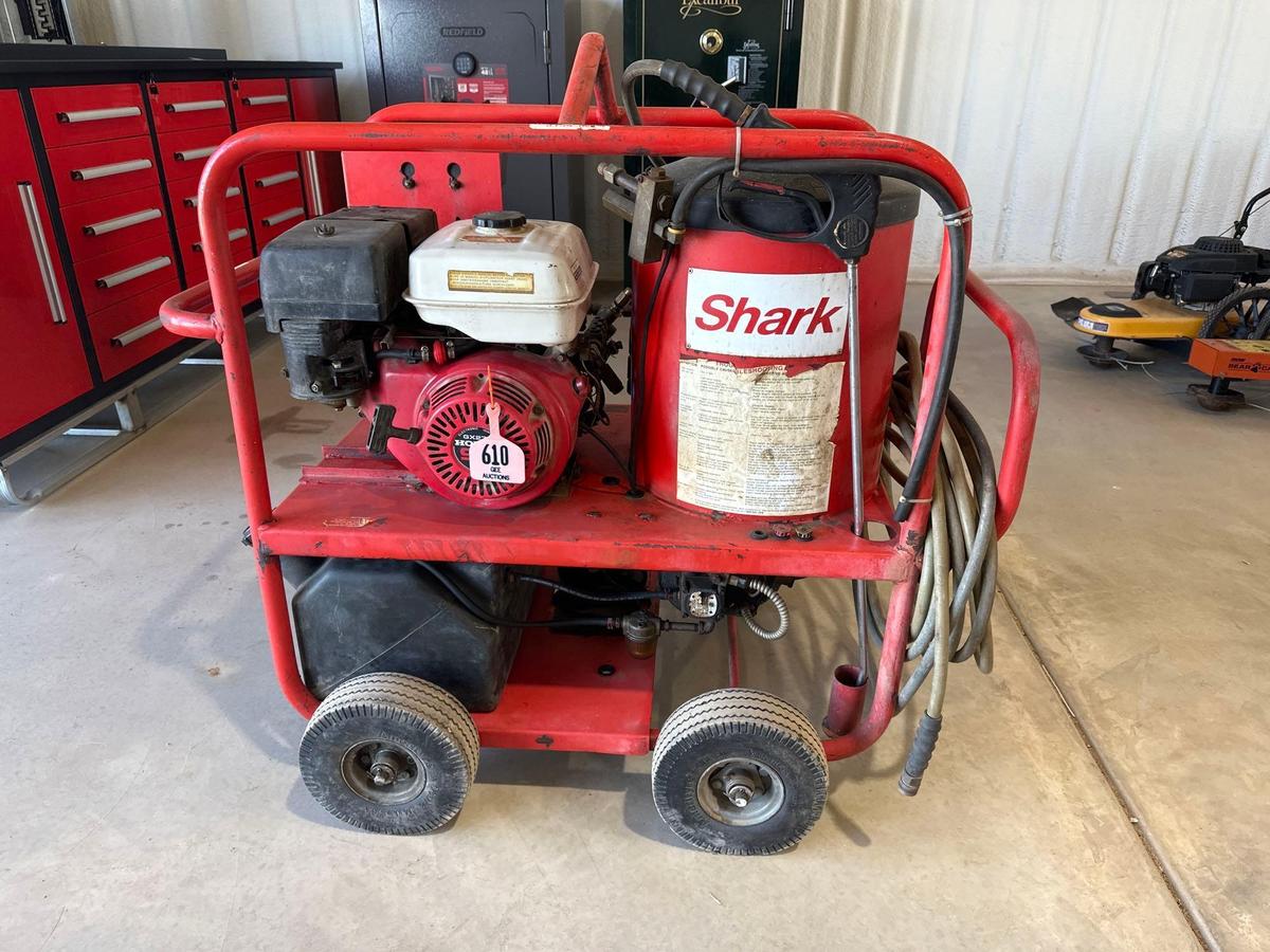 SHARK STEAM PRESSURE WASHER