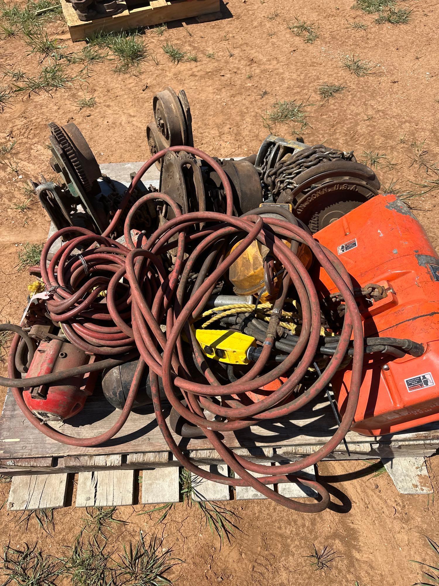 PALLET OF CHAIN HOIST