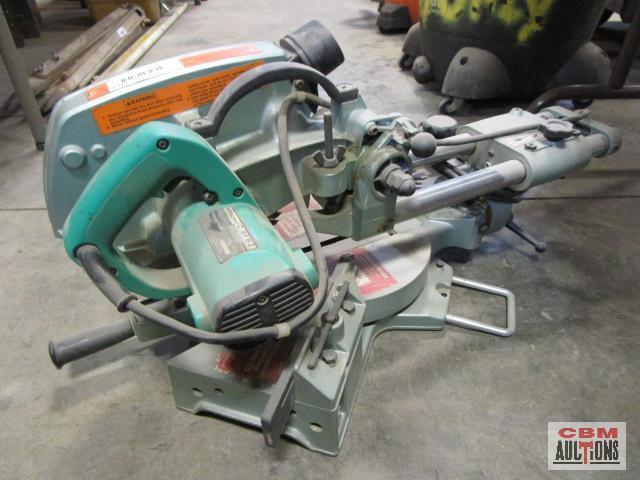 8-1/2" Hitachi C8FB2 sliding compound miter saw works