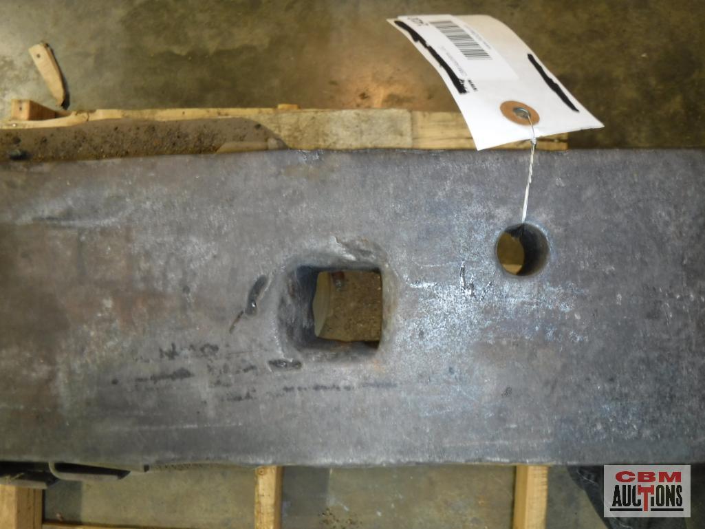 400 lb. anvil on heavy duty metal stand, 31" from end to tip of horn, 12" horn