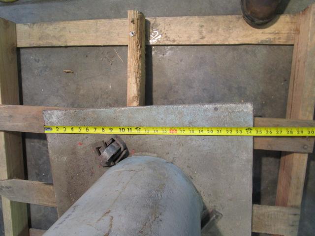 400 lb. anvil on heavy duty metal stand, 31" from end to tip of horn, 12" horn