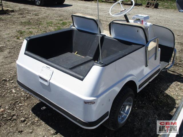 1977 White Harley Davidson Golf Cart, Runs S#3B12047H7 2 Cycle Engine, Runs, Very Clean