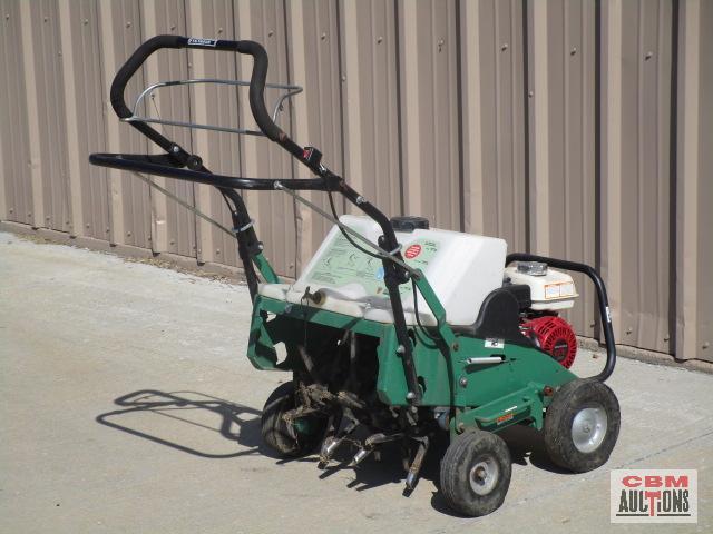 Billy Goat AE401H 19" Self propelled lawn aerator, Honda engine with water tank S#50718009 runs