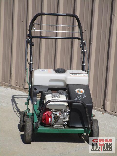 Billy Goat AE401H 19" Self propelled lawn aerator, Honda engine with water tank S#50718009 runs