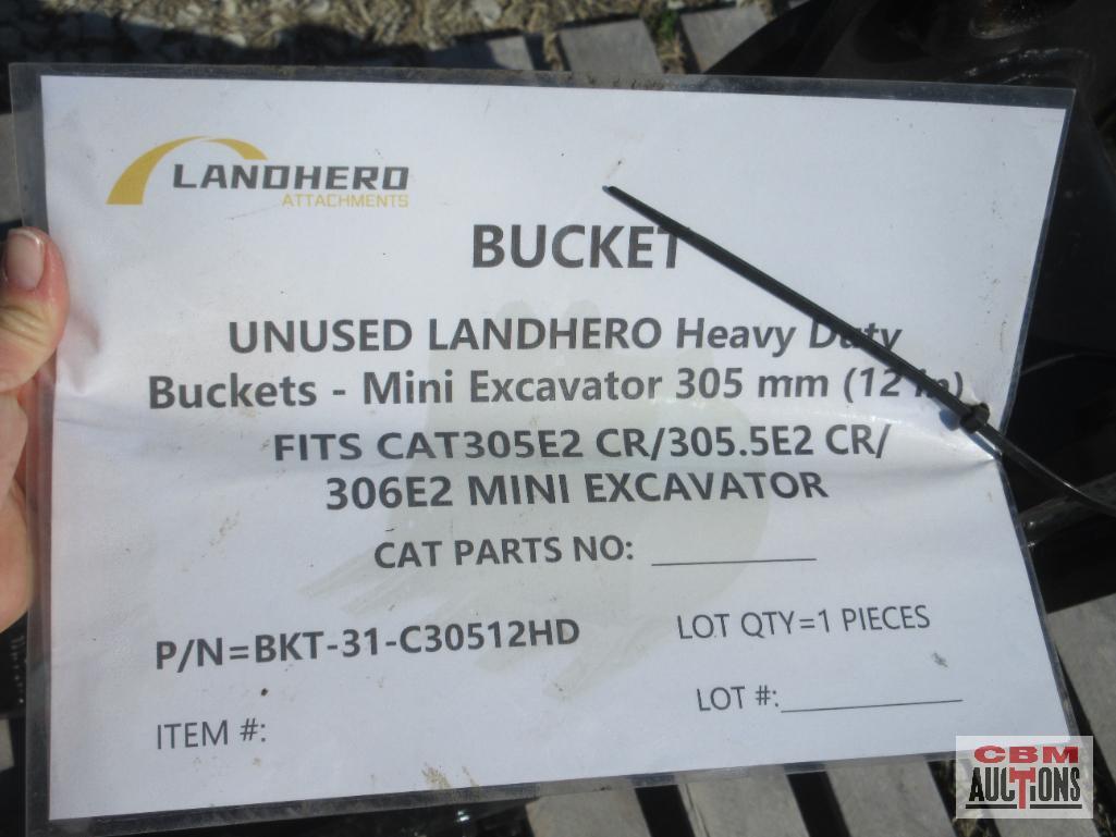 Landhero...12" Excavator Bucket BKT-31-C30512HD (Caterpillar Excavator 305 & 306) (Unused)