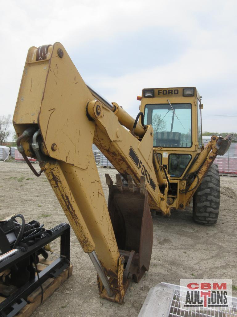 1984 Ford 555B Backhoe, 7' Front Bucket & 18" Rear Bucket S#C755622 Runs & Drives