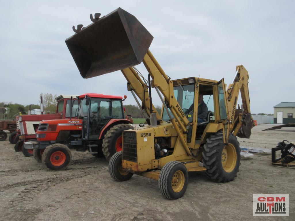 1984 Ford 555B Backhoe, 7' Front Bucket & 18" Rear Bucket S#C755622 Runs & Drives