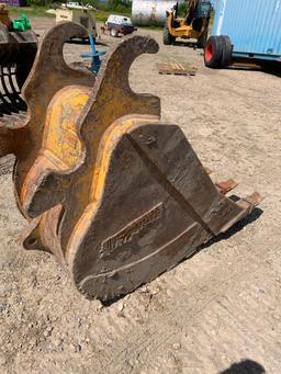 34" Brandt Digging Excavator Bucket