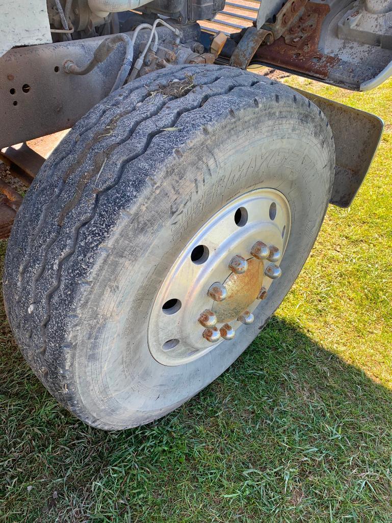 1991 Ford L8000 T/A Gravel Truck