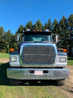 1991 Ford L8000 T/A Gravel Truck