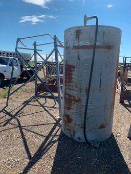 500 Gallon Fuel tank and stand