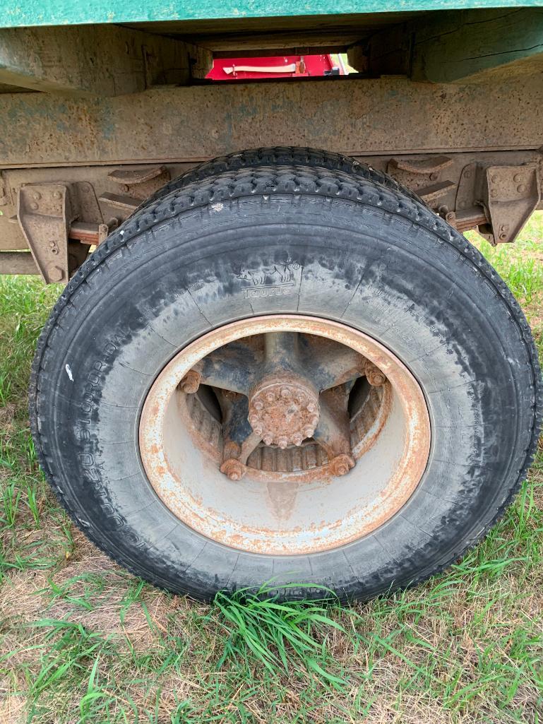 1974 GMC 6500 S/A Grain Truck