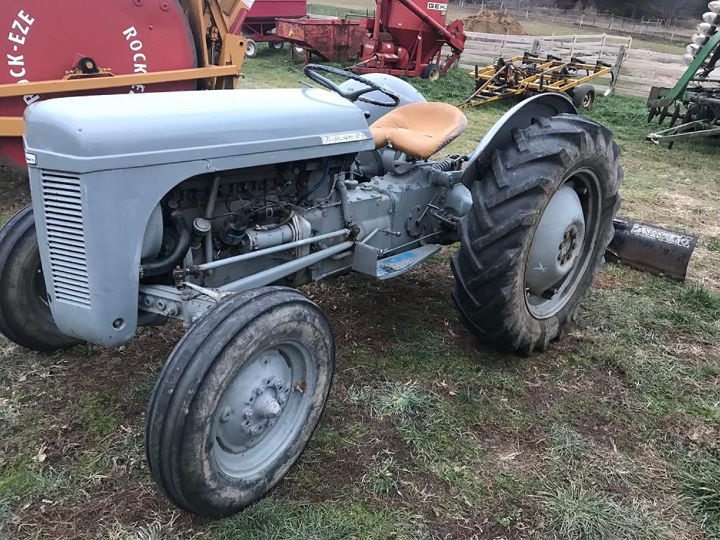 Ferguson T30 Tractor W/72" Landpride Back Blade