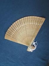 VINTAGE WOODEN CHINESE FAN