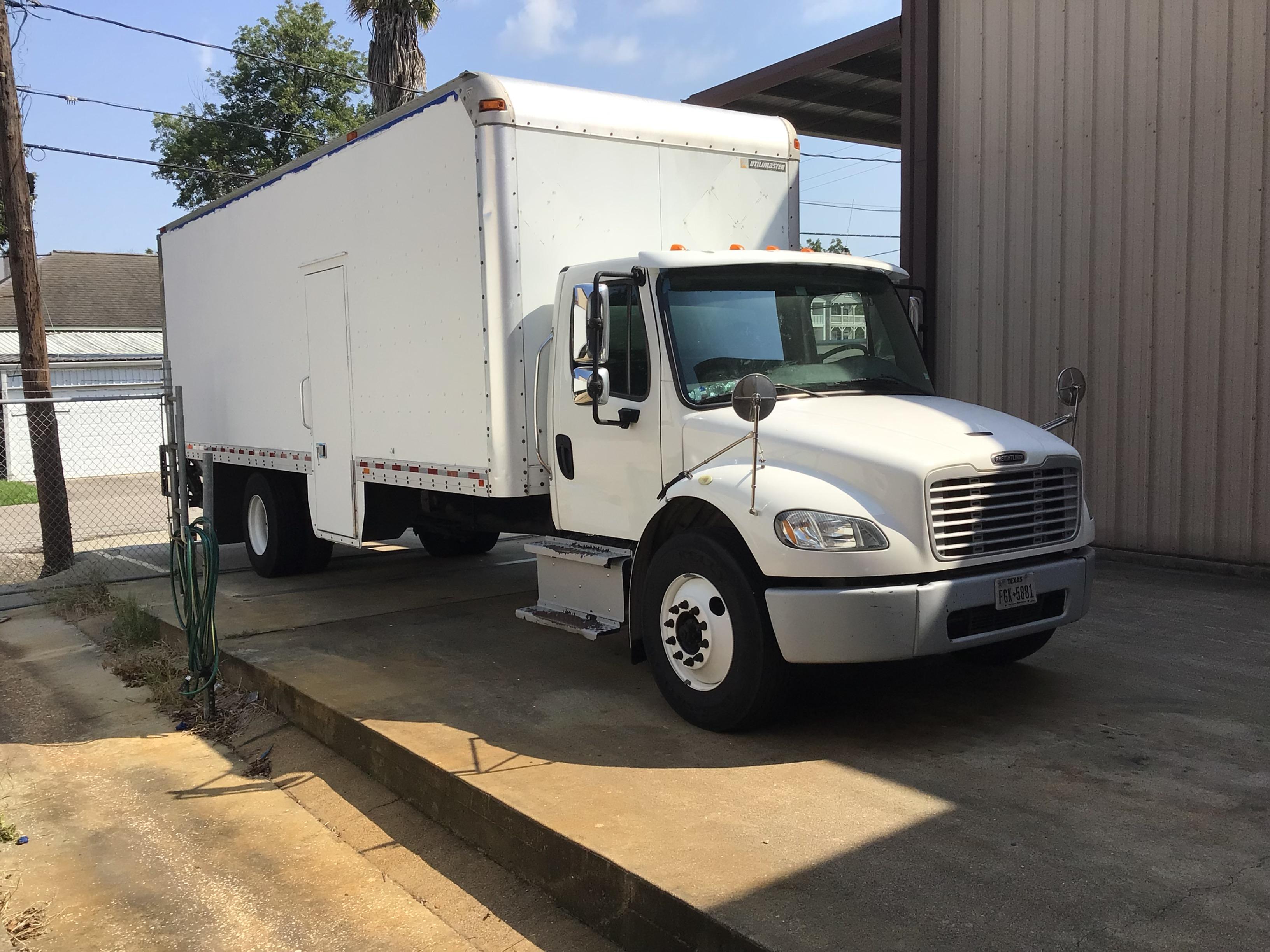 2015 Freightliner M2 106