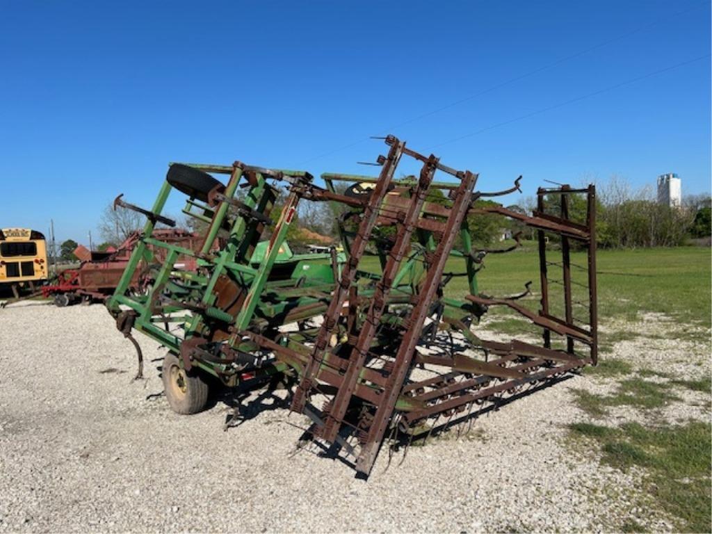 John Deere 960 25ft Plow