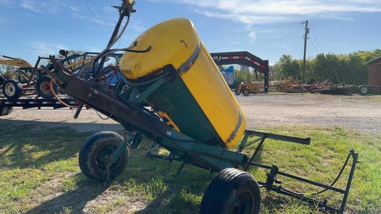 Deutz Allis 300 Gal Spray Rig