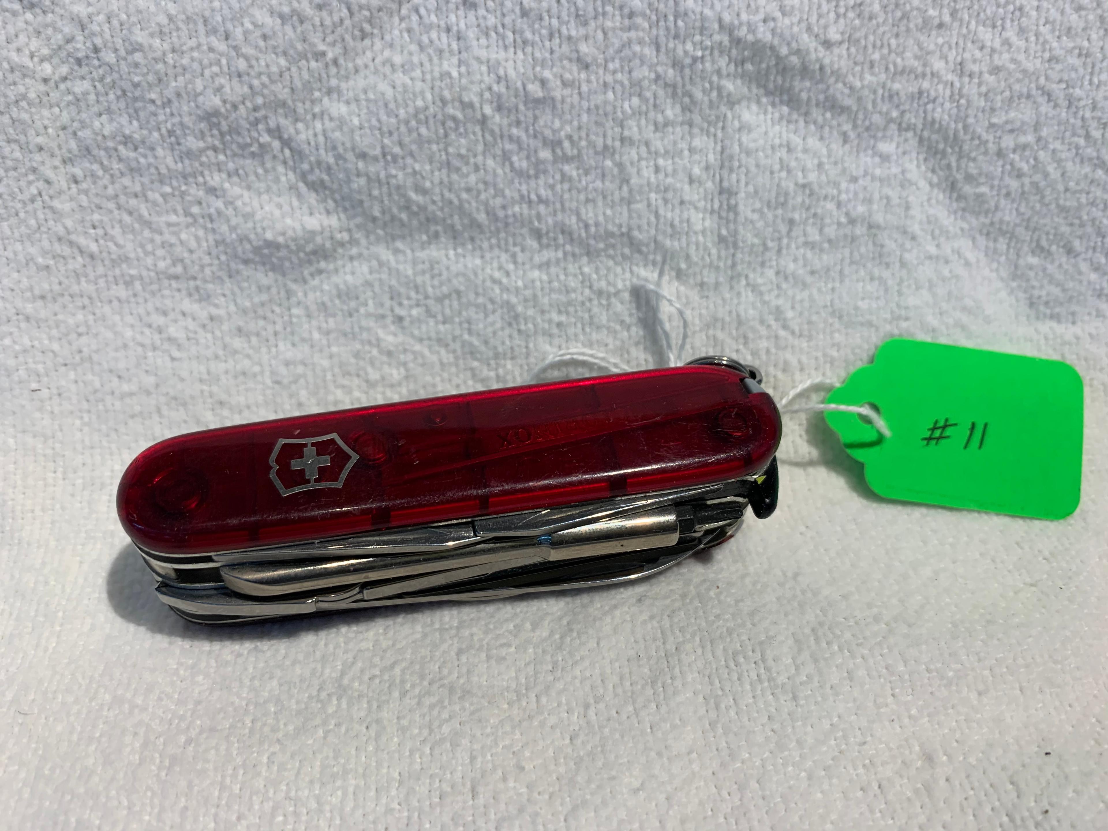 Victorinox "cybertool L" Knife