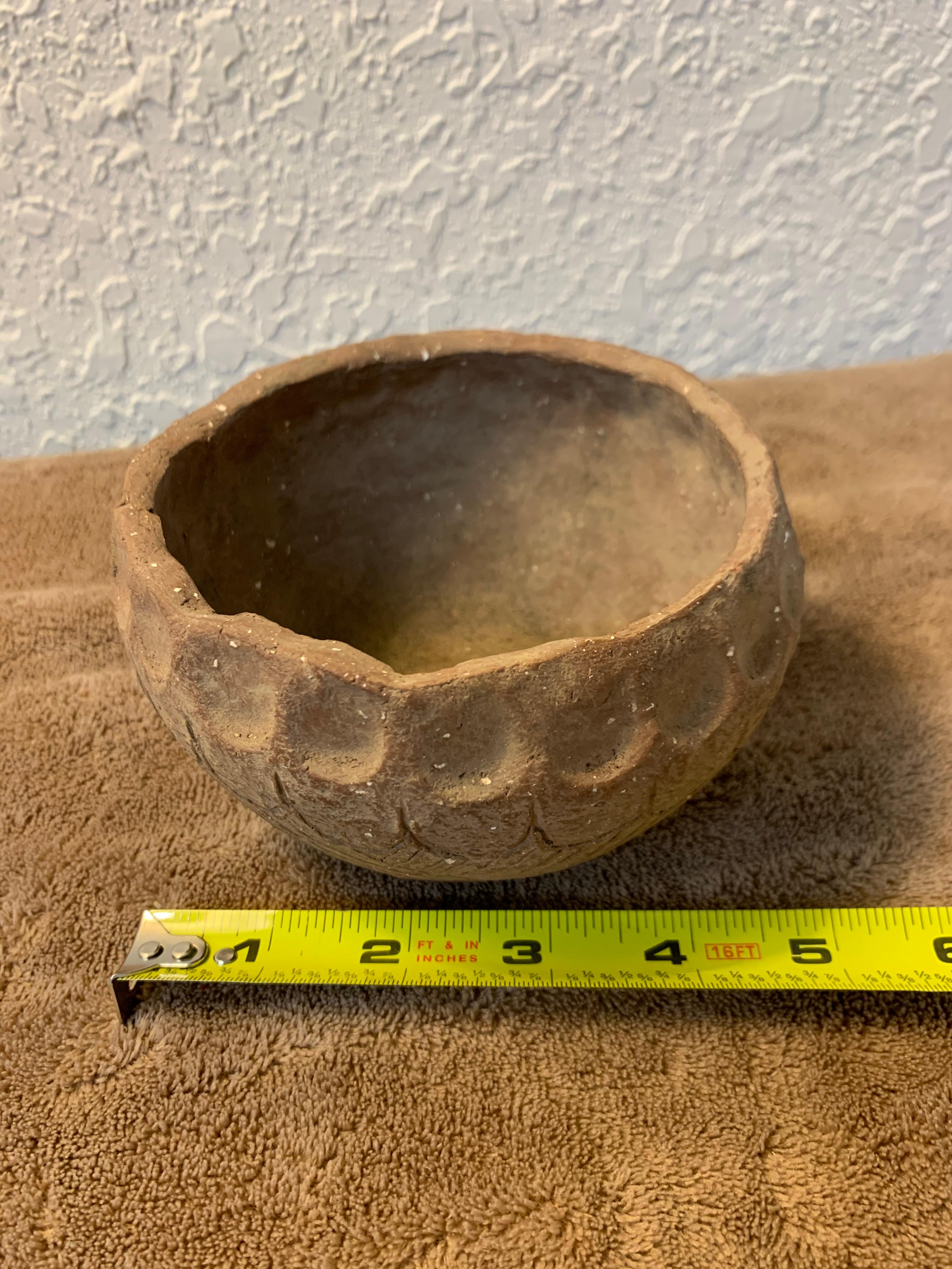 Bowl With Decorative Edges And Sides 5" Diameter