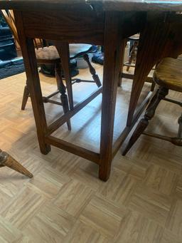 Primitive Oak Cushman Colonial Drop Leaf Table With 4 Chairs