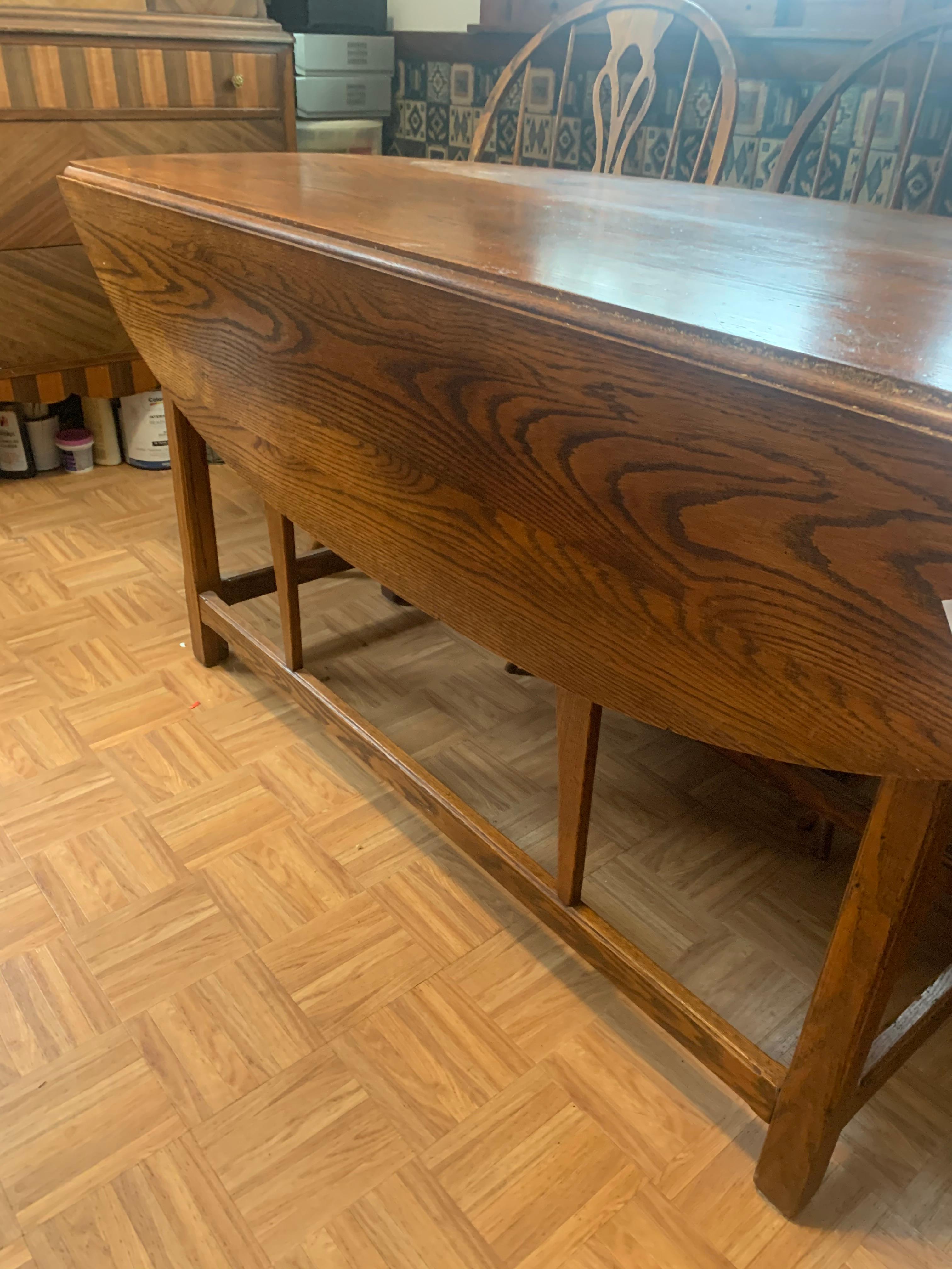 Primitive Oak Cushman Colonial Drop Leaf Table With 4 Chairs