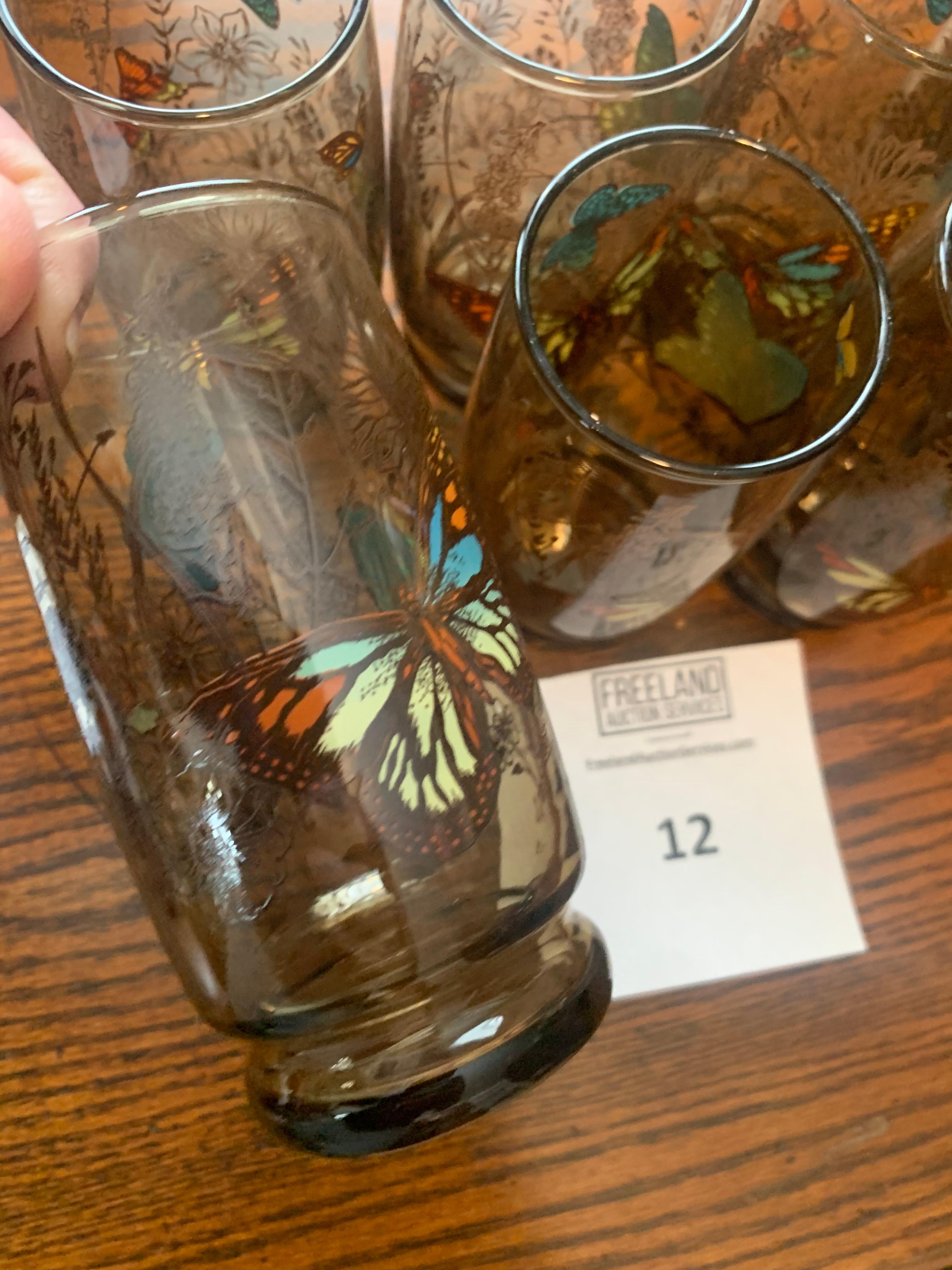 Set Of 8 Mid Century Style Tumbler Glasses With Butterflys On Them