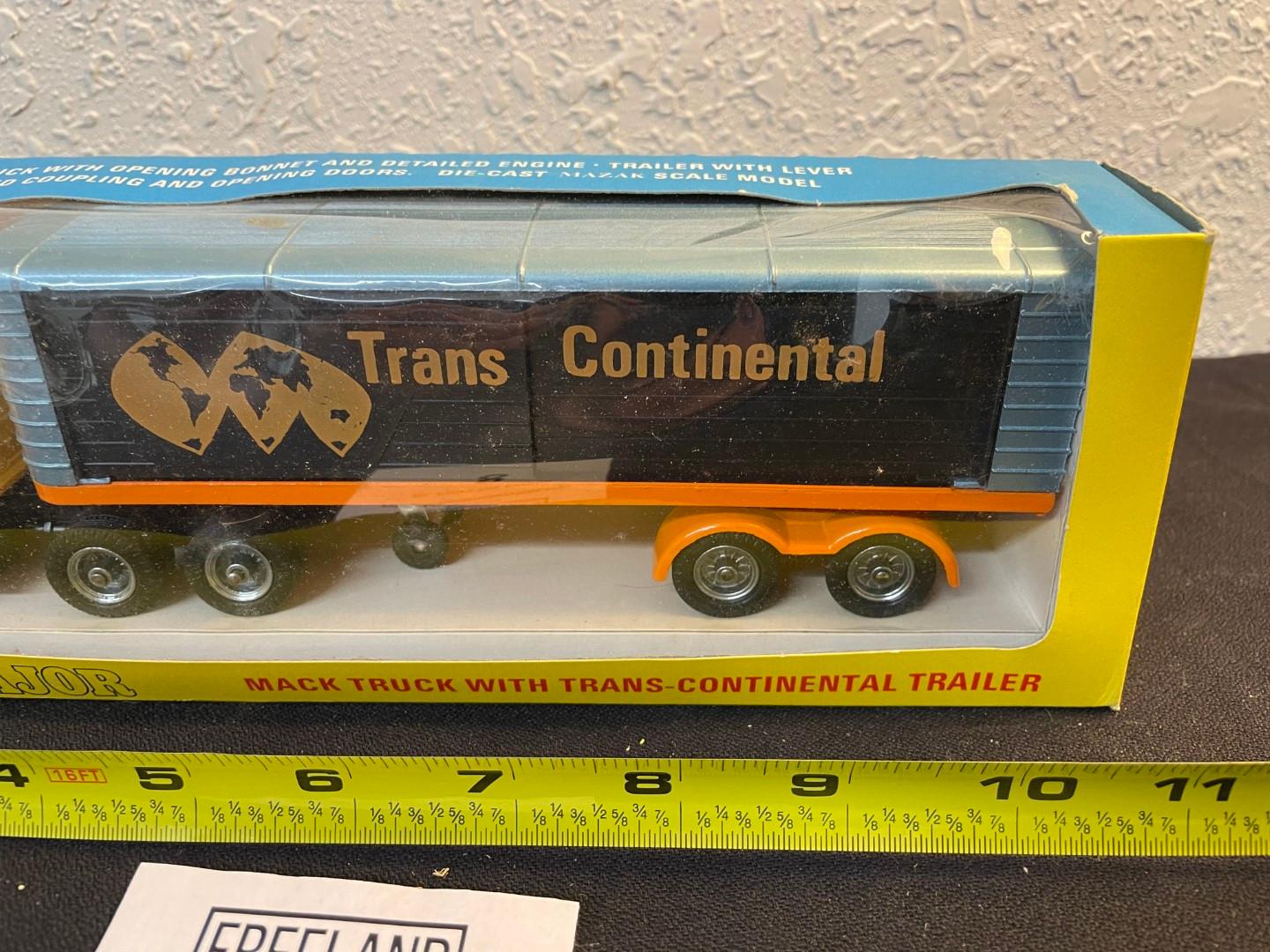 Corgi MAJOR Mack Truck with Trans-Continental Trailer NEW IN BOX