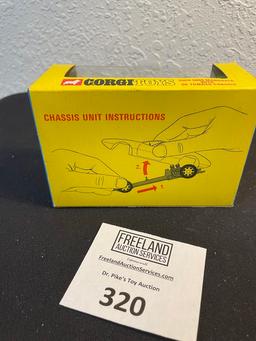 CORGI Toys #271 GHIA 5000 Mangusta with De Tomaso Chassis