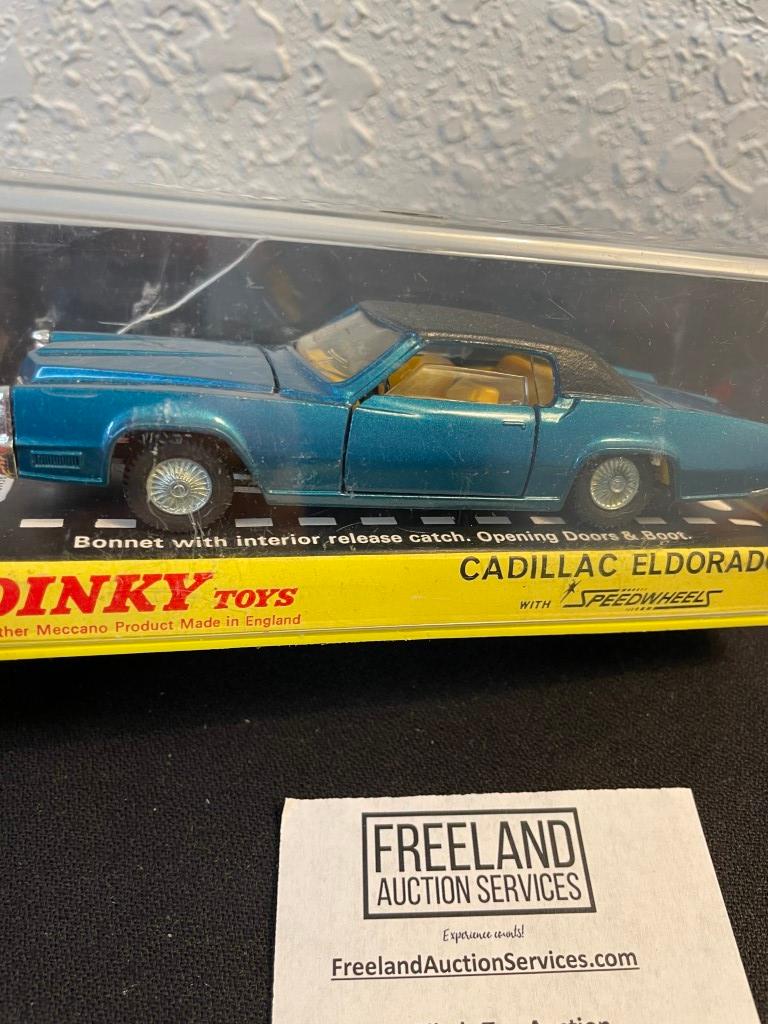 Dinky Toys CADILLAC ELDORADO made in England in case