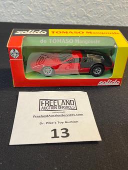 Solido de TOMASO Mangouste RED Die-Cast model in original package