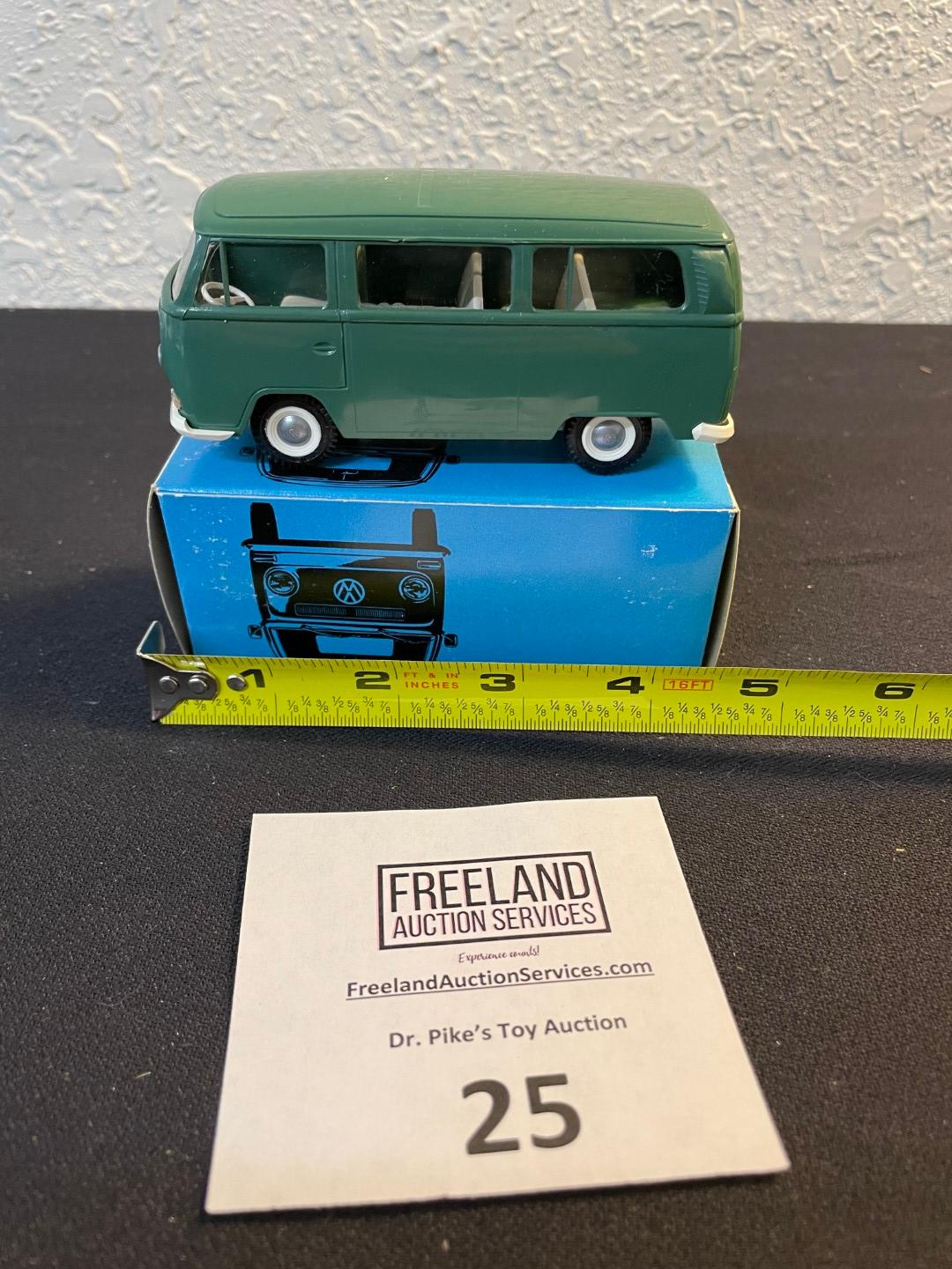 extremely rare Volkswagen promo GREEN BUS Cursor-Modell Made in Germany