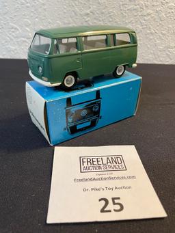 extremely rare Volkswagen promo GREEN BUS Cursor-Modell Made in Germany