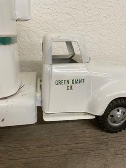 Green Giant Brands TONKA TRUCK semi 1950s