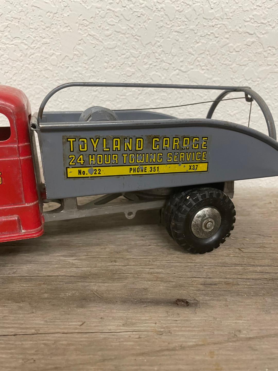 Structo Toys TOYLAND GARAGE 24 Hour Towing Service Truck