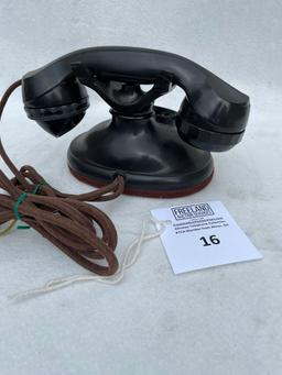 1940s Stromberg Carlson oval base dial desk telephone VERY CLEAN